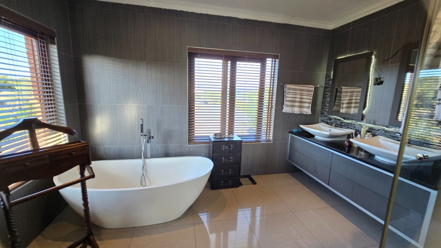 Commercial Property for Sale in Oudtshoorn Rural Western Cape